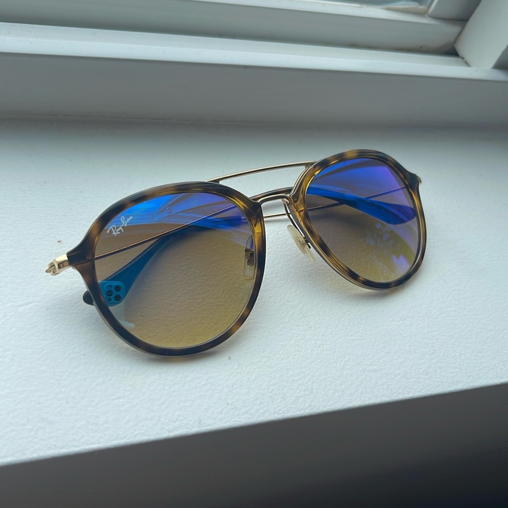 Ray Ban Aviator sunglasses